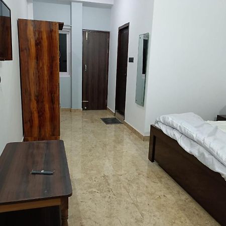 Shivalik Residency - Hotel & Banquet Hall Bāra Banki Exteriör bild