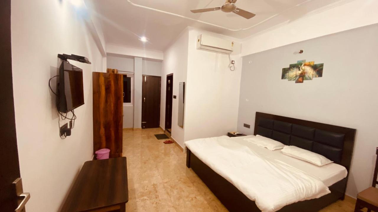 Shivalik Residency - Hotel & Banquet Hall Bāra Banki Exteriör bild